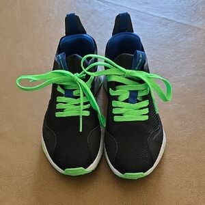 Reebok Kids Black and Green Athletic Shoes, Brand New!